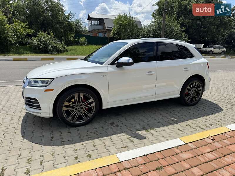 Позашляховик / Кросовер Audi SQ5 2017 в Києві