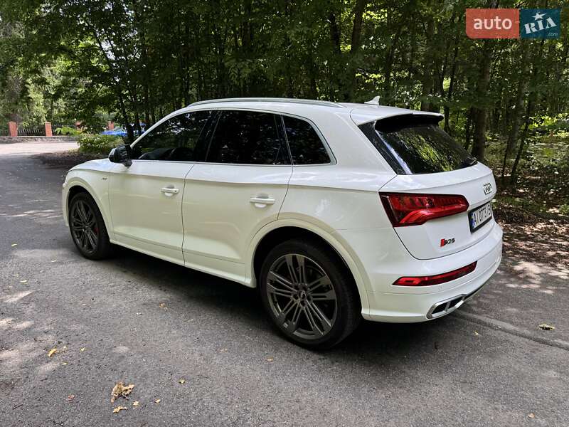 Позашляховик / Кросовер Audi SQ5 2017 в Києві