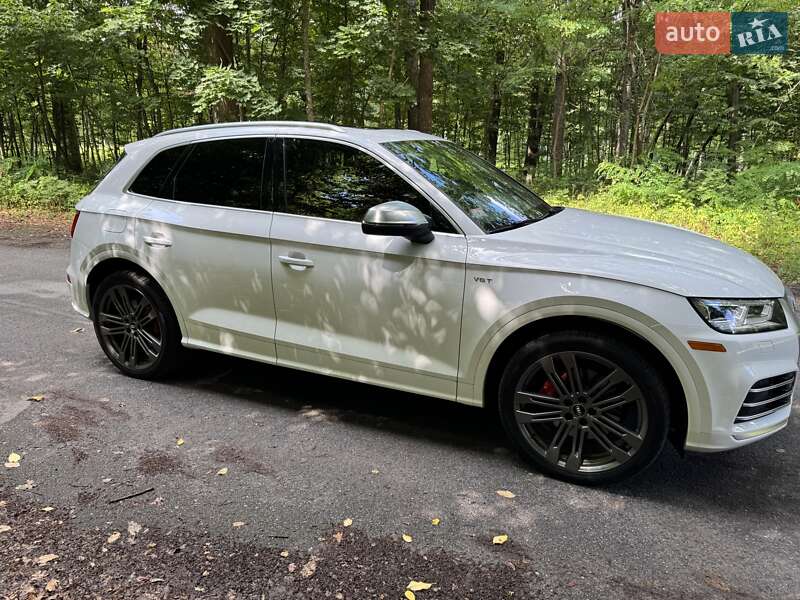 Позашляховик / Кросовер Audi SQ5 2017 в Києві