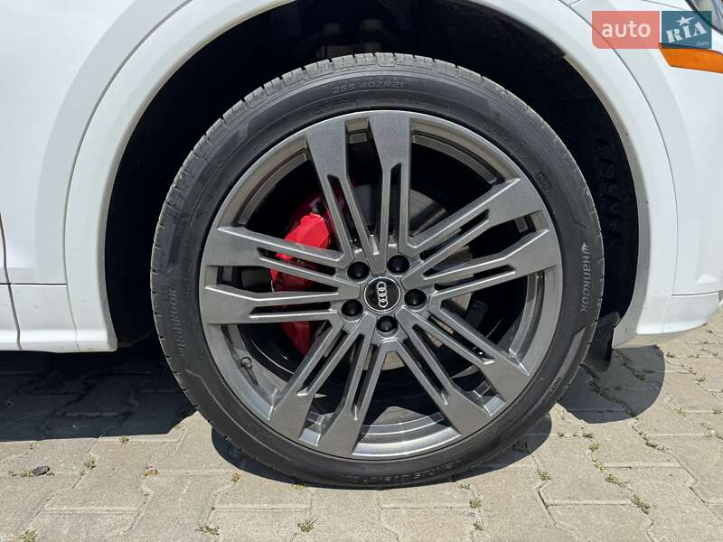 Позашляховик / Кросовер Audi SQ5 2017 в Києві