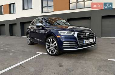 Внедорожник / Кроссовер Audi SQ5 2017 в 