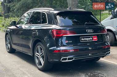 Внедорожник / Кроссовер Audi SQ5 2017 в 