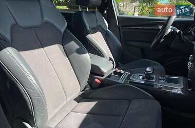 Внедорожник / Кроссовер Audi SQ5 2017 в 
