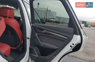 Внедорожник / Кроссовер Audi SQ5 2021 в 