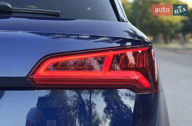 Внедорожник / Кроссовер Audi SQ5 2017 в 