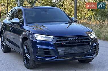 Внедорожник / Кроссовер Audi SQ5 2017 в 
