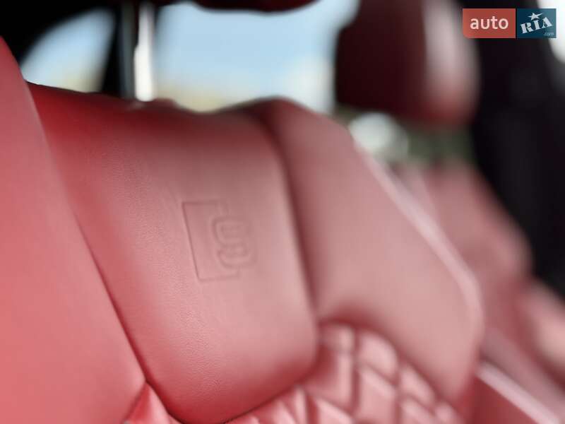 Внедорожник / Кроссовер Audi SQ5 2018 в Киеве