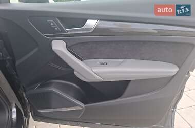 Внедорожник / Кроссовер Audi SQ5 2018 в 