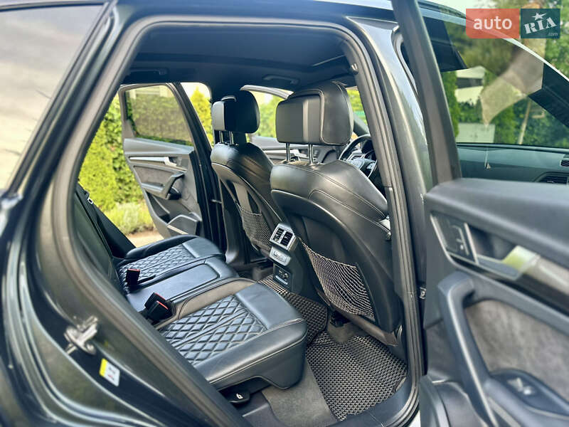 Внедорожник / Кроссовер Audi SQ5 2019 в Одессе