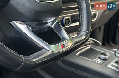 Внедорожник / Кроссовер Audi SQ5 2019 в 