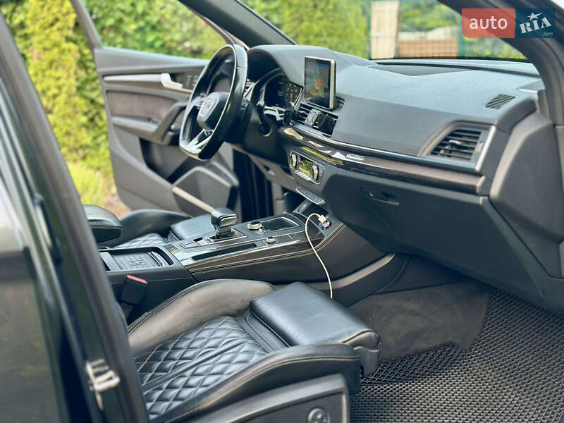Внедорожник / Кроссовер Audi SQ5 2019 в Одессе
