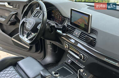 Внедорожник / Кроссовер Audi SQ5 2019 в 
