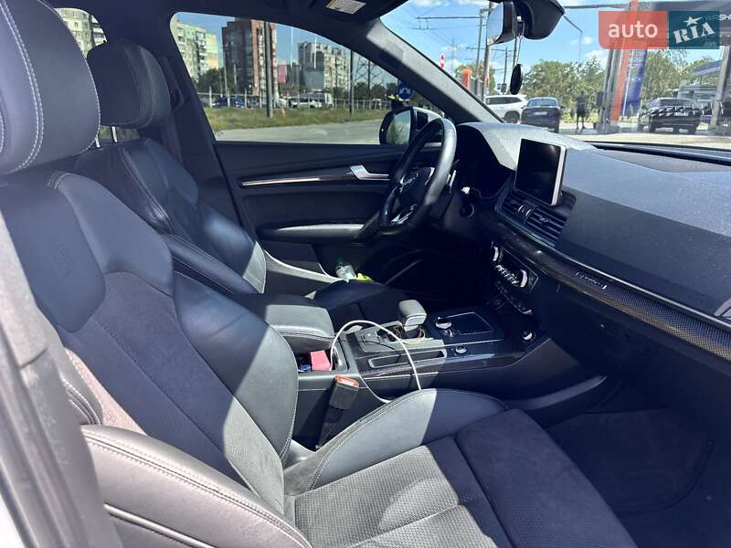 Внедорожник / Кроссовер Audi SQ5 2017 в Полтаве