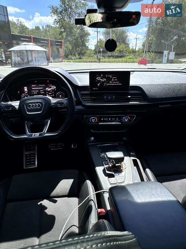 Внедорожник / Кроссовер Audi SQ5 2017 в Полтаве