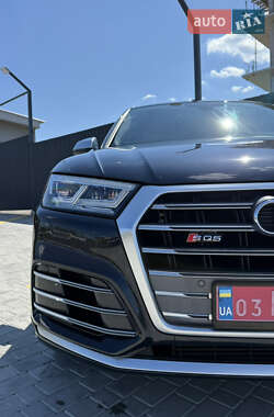 Внедорожник / Кроссовер Audi SQ5 2017 в 