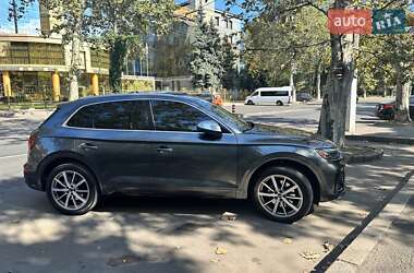 Внедорожник / Кроссовер Audi SQ5 2022 в 