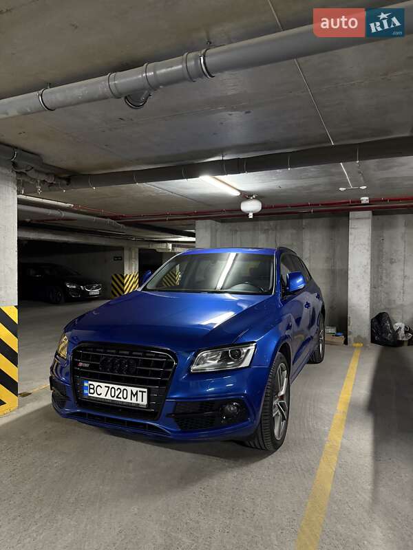 Внедорожник / Кроссовер Audi SQ5 2016 в 