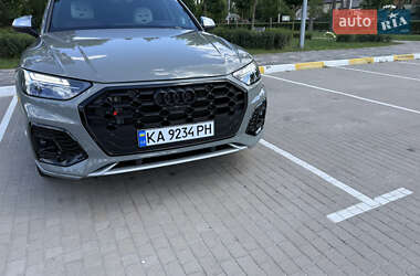 Внедорожник / Кроссовер Audi SQ5 2018 в 
