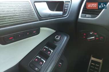 Внедорожник / Кроссовер Audi SQ5 2014 в 
