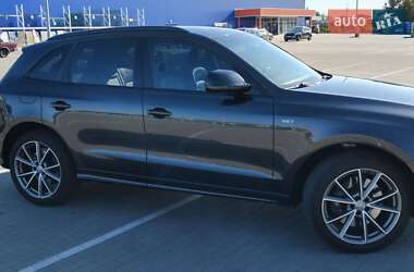 Внедорожник / Кроссовер Audi SQ5 2016 в 