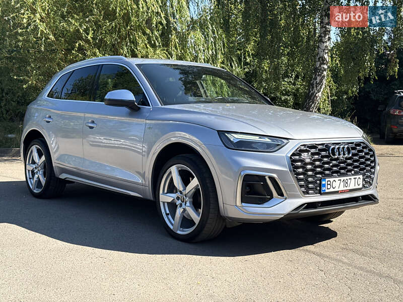 Внедорожник / Кроссовер Audi SQ5 2022 в 
