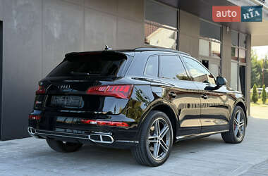 Внедорожник / Кроссовер Audi SQ5 2018 в 