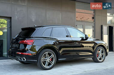 Внедорожник / Кроссовер Audi SQ5 2018 в 