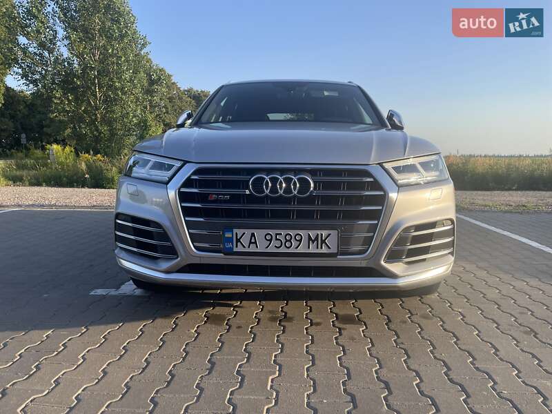 Внедорожник / Кроссовер Audi SQ5 2019 в Киеве