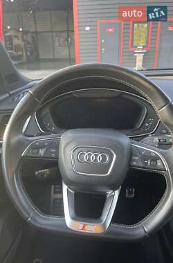 Внедорожник / Кроссовер Audi SQ5 2019 в 