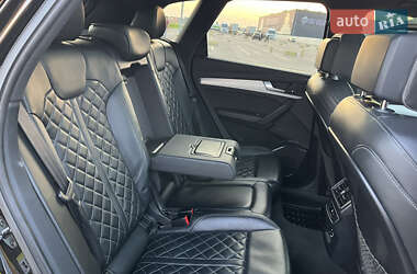 Внедорожник / Кроссовер Audi SQ5 2018 в 