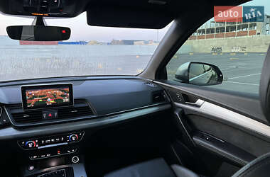 Внедорожник / Кроссовер Audi SQ5 2018 в 