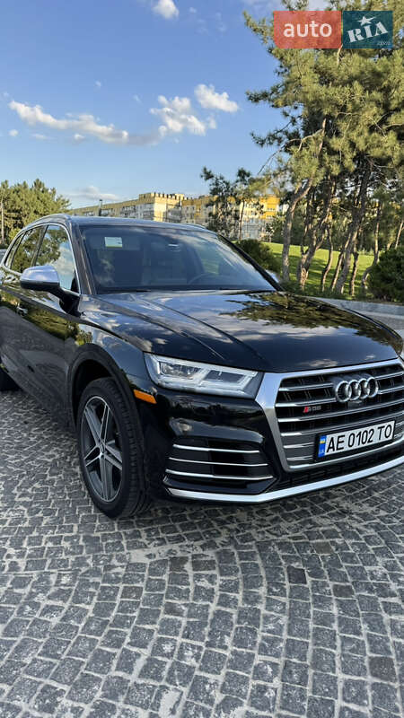 Позашляховик / Кросовер Audi SQ5 2017 в Дніпрі