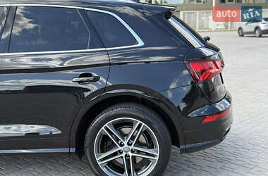 Внедорожник / Кроссовер Audi SQ5 2018 в 