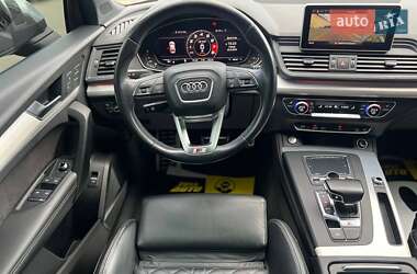 Внедорожник / Кроссовер Audi SQ5 2017 в 