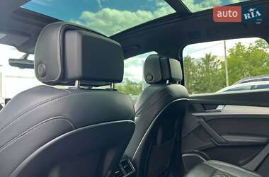 Внедорожник / Кроссовер Audi SQ5 2017 в 