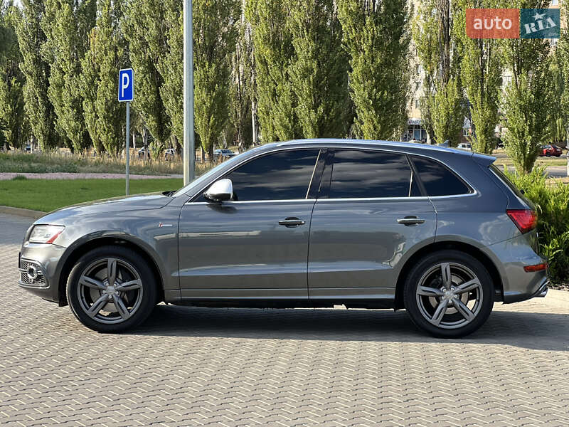 Внедорожник / Кроссовер Audi SQ5 2016 в Черкассах