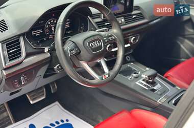 Позашляховик / Кросовер Audi SQ5 2018 в 