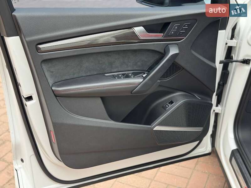 Позашляховик / Кросовер Audi SQ5 2018 в Києві фото 17 Позашляховик / Кросовер Audi SQ5 2018 в Києві