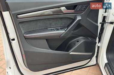 Позашляховик / Кросовер Audi SQ5 2018 в 