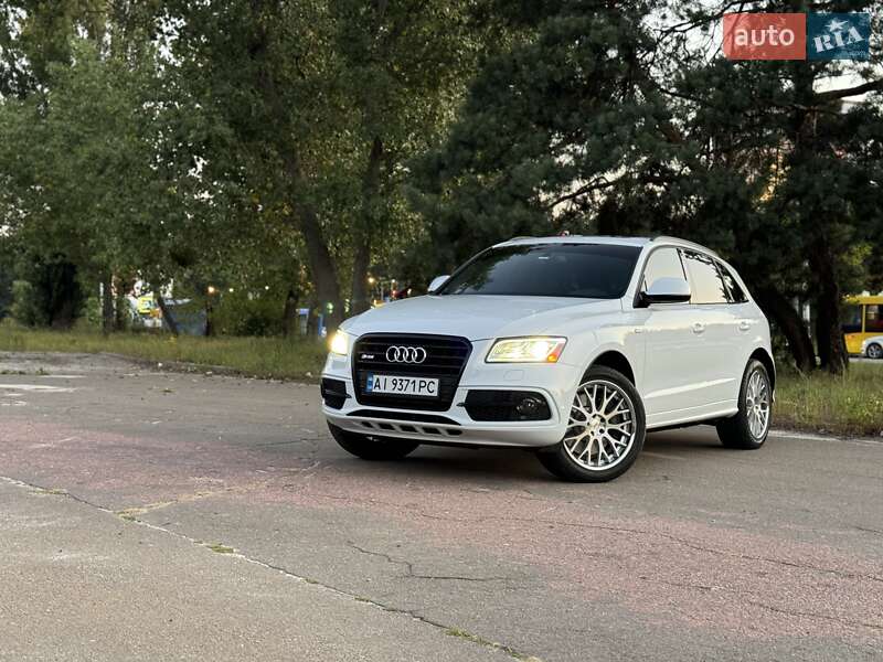 Внедорожник / Кроссовер Audi SQ5 2015 в Киеве