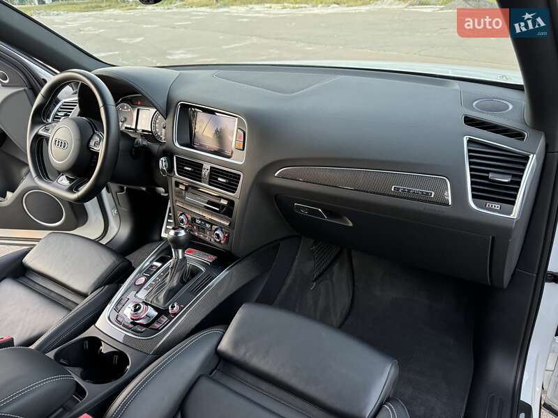 Внедорожник / Кроссовер Audi SQ5 2015 в Киеве