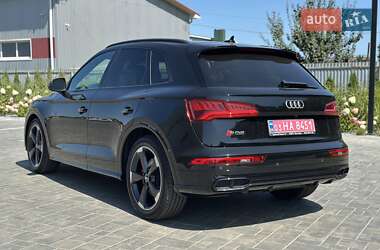 Внедорожник / Кроссовер Audi SQ5 2018 в 