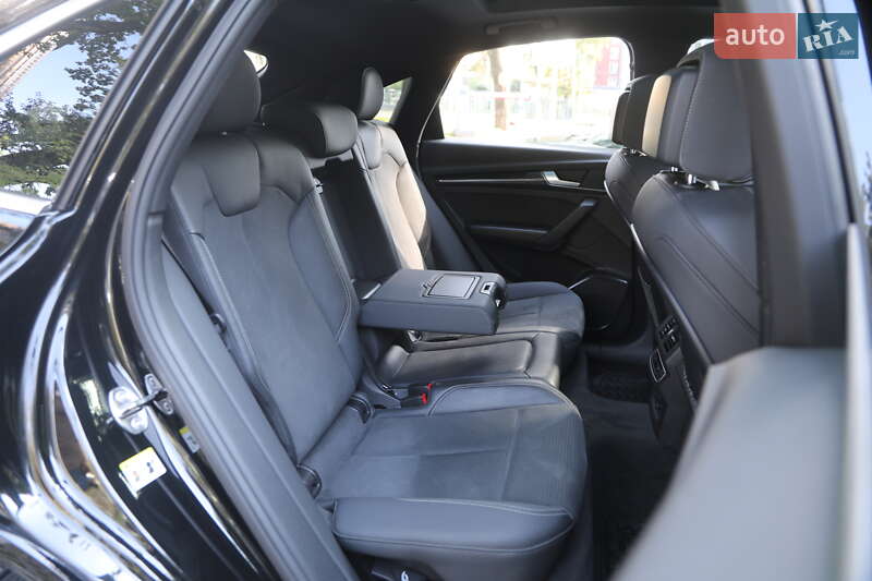 Внедорожник / Кроссовер Audi SQ5 2022 в Харькове