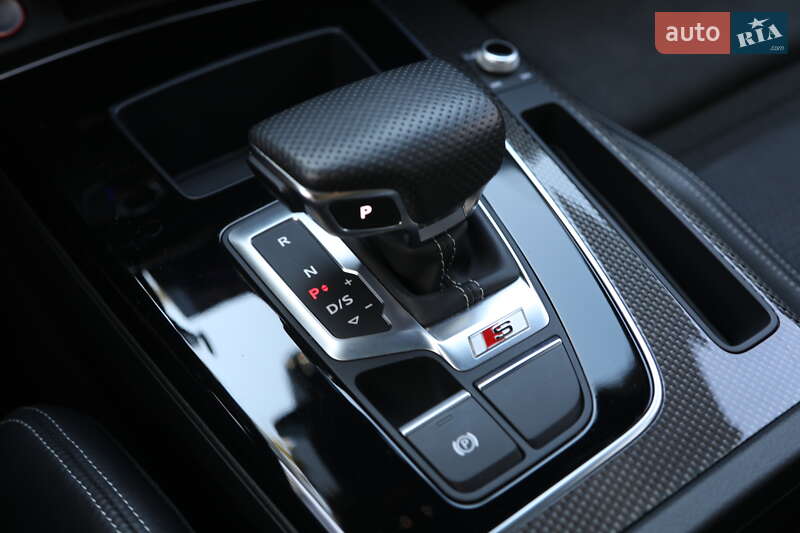 Внедорожник / Кроссовер Audi SQ5 2022 в Харькове
