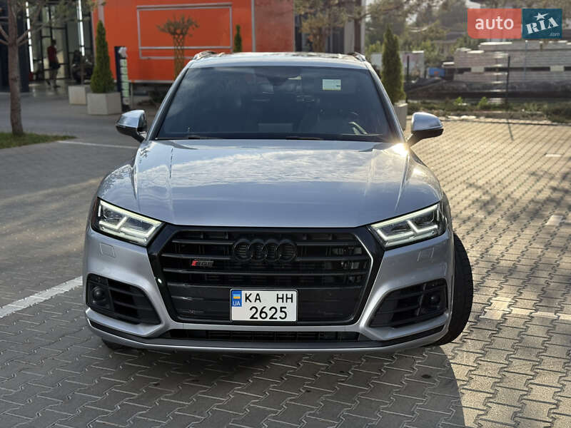 Позашляховик / Кросовер Audi SQ5 2018 в Рівному