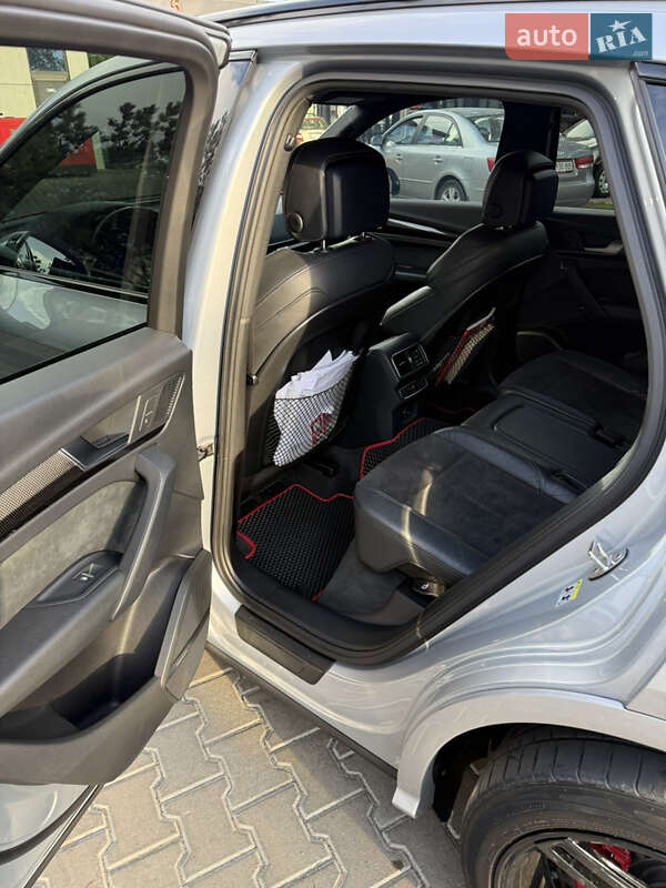 Позашляховик / Кросовер Audi SQ5 2018 в Рівному