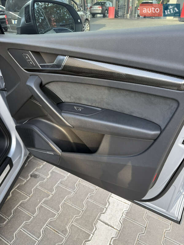Позашляховик / Кросовер Audi SQ5 2018 в Рівному