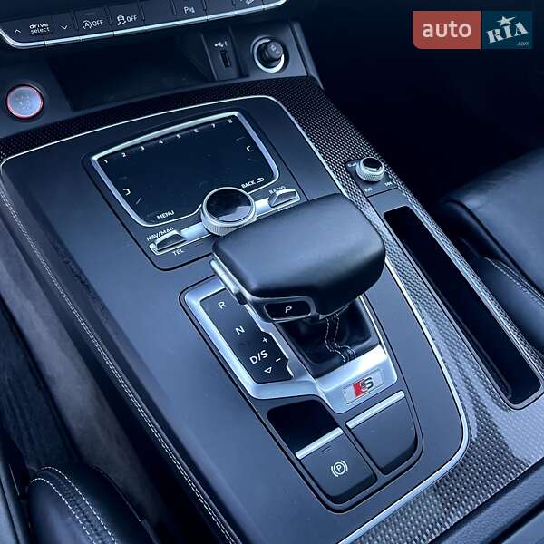 Внедорожник / Кроссовер Audi SQ5 2019 в Чернигове