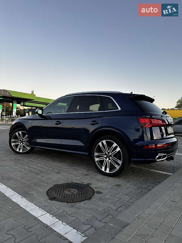 Внедорожник / Кроссовер Audi SQ5 2017 в Стрые