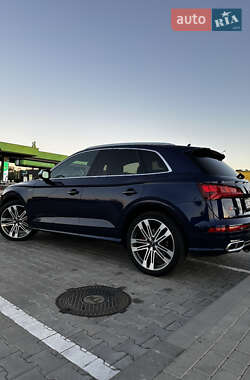 Внедорожник / Кроссовер Audi SQ5 2017 в 